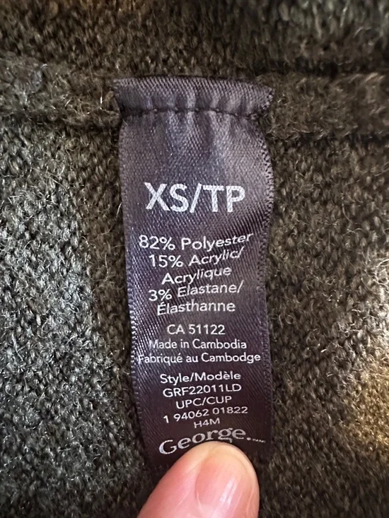 Olive green knit polo sweater, Size XS - Picture 9 of 9